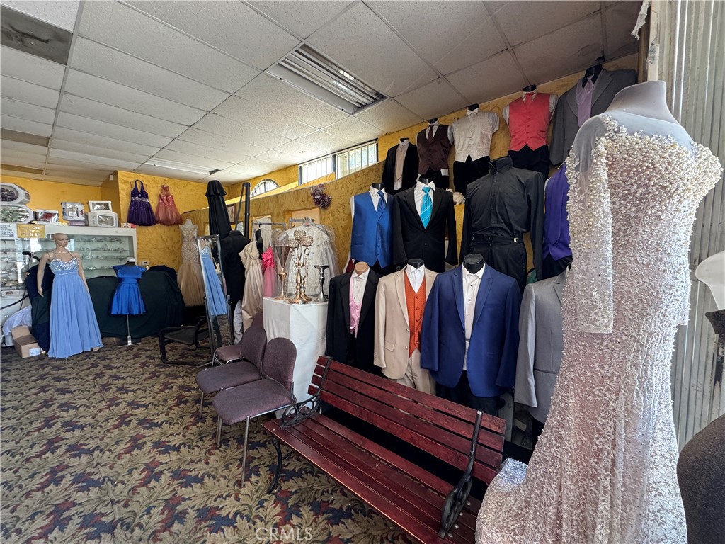 413 W Whittier Boulevard