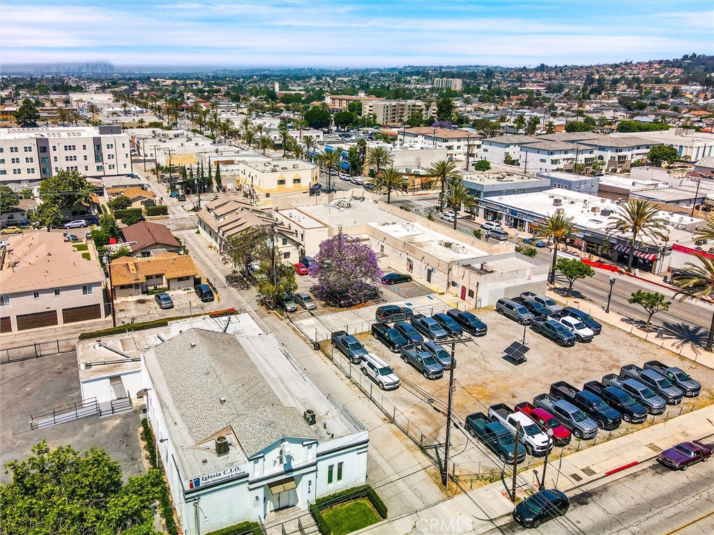 413 W Whittier Boulevard