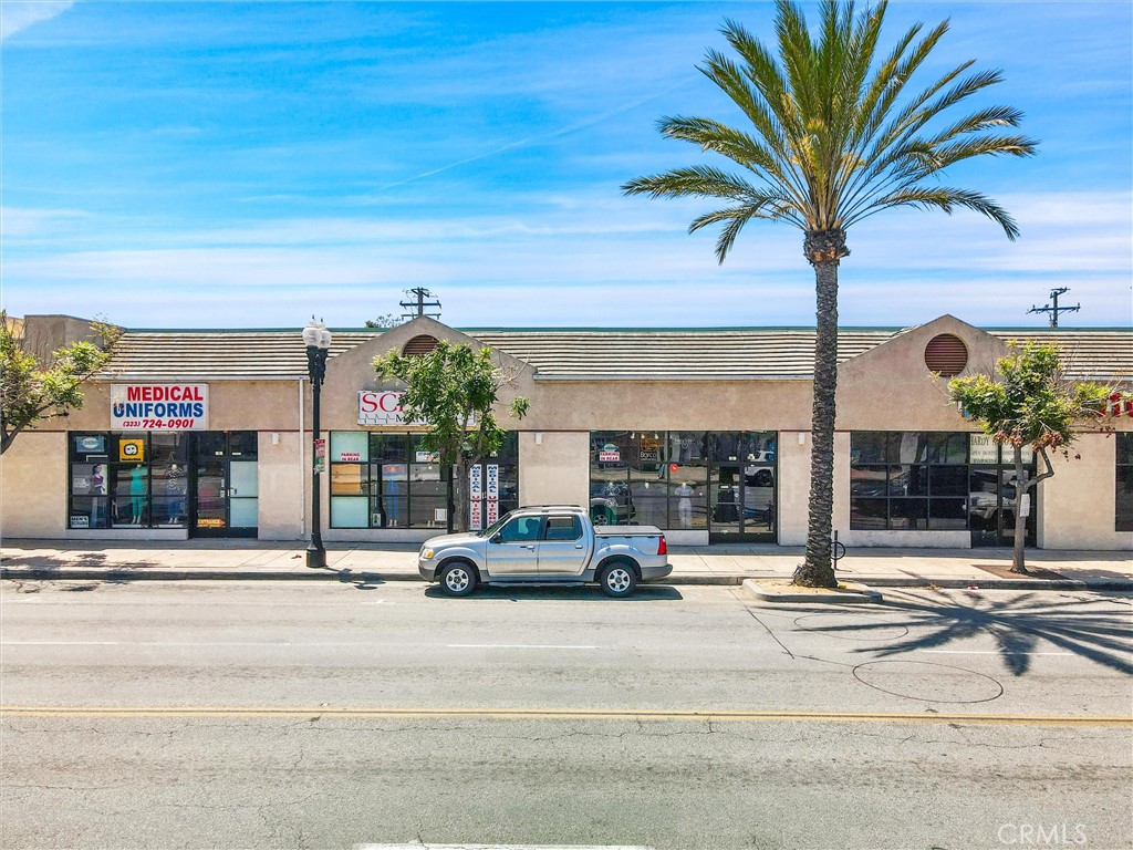 413 W Whittier Boulevard