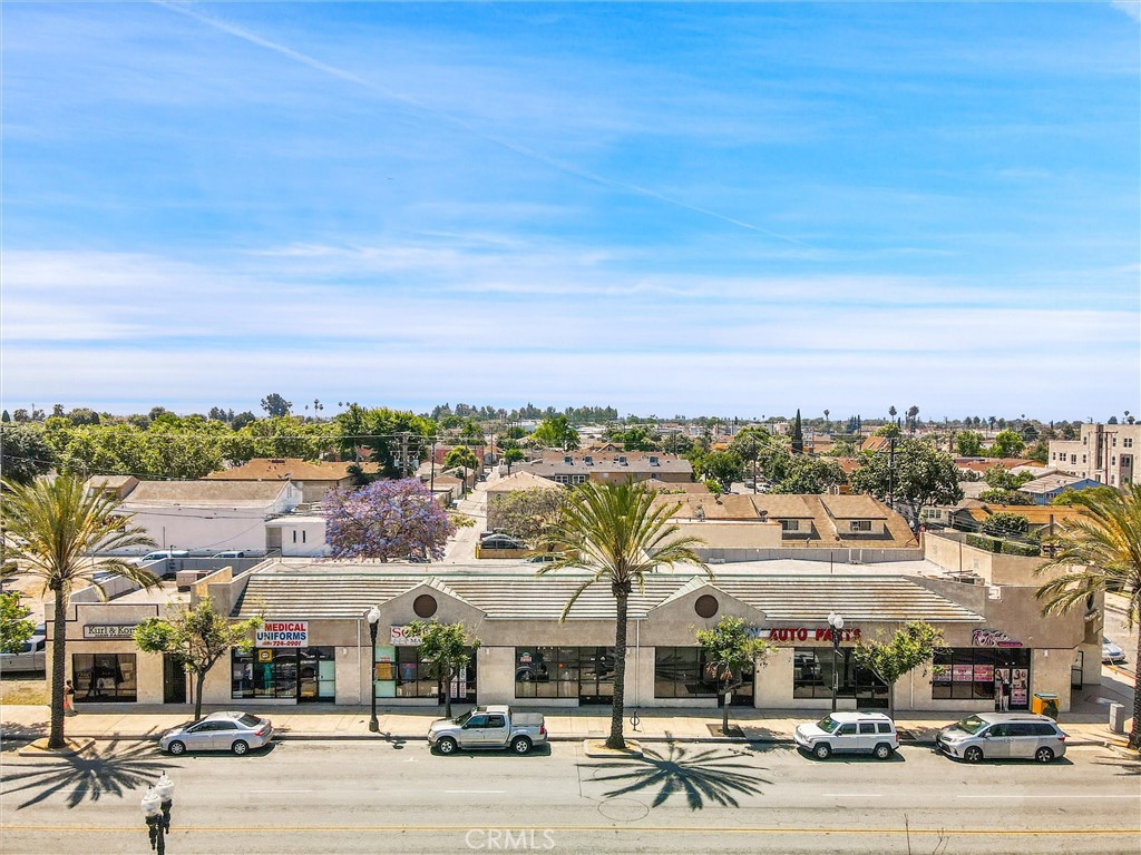 413 W Whittier Boulevard