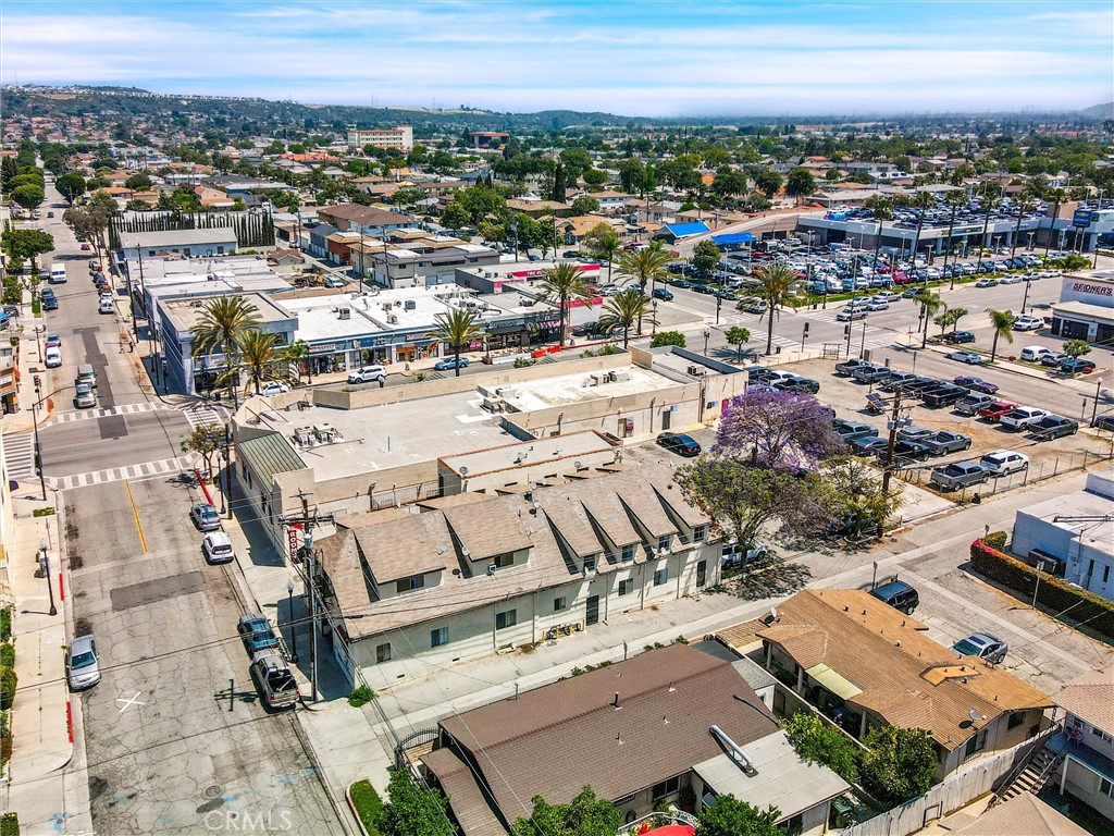 413 W Whittier Boulevard