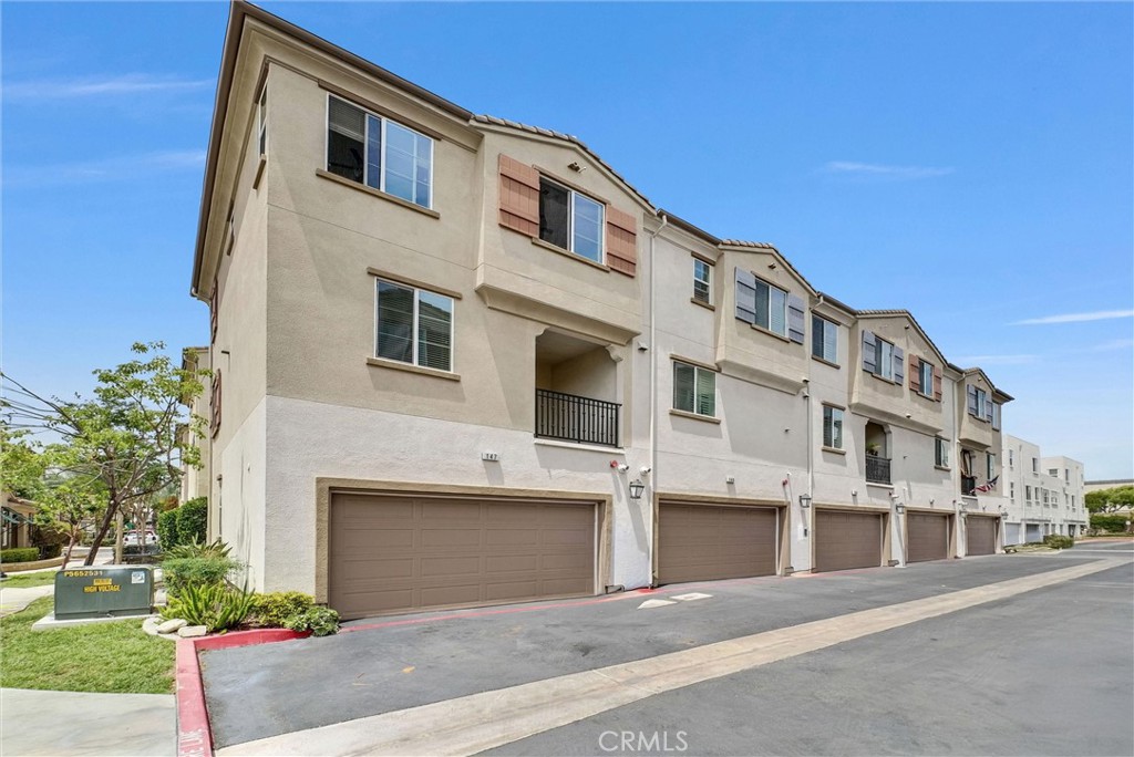 147 Royal Way
