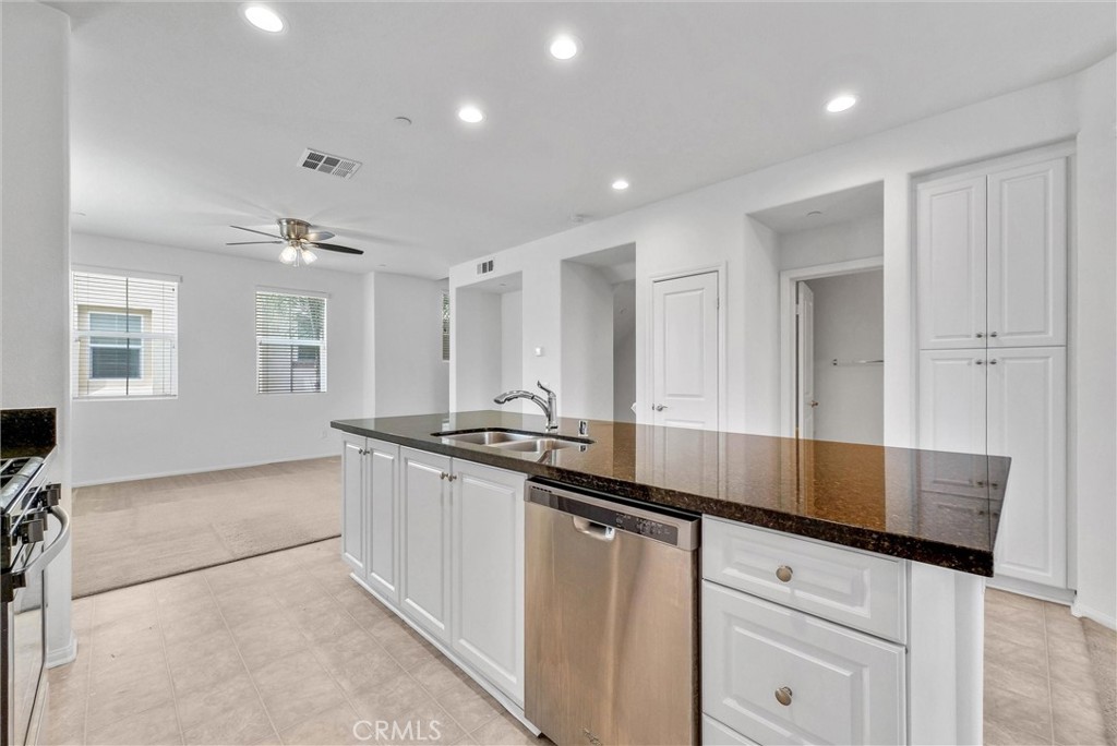 147 Royal Way