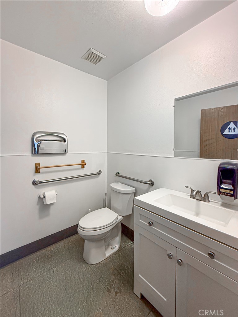 2635 W Woodland Drive