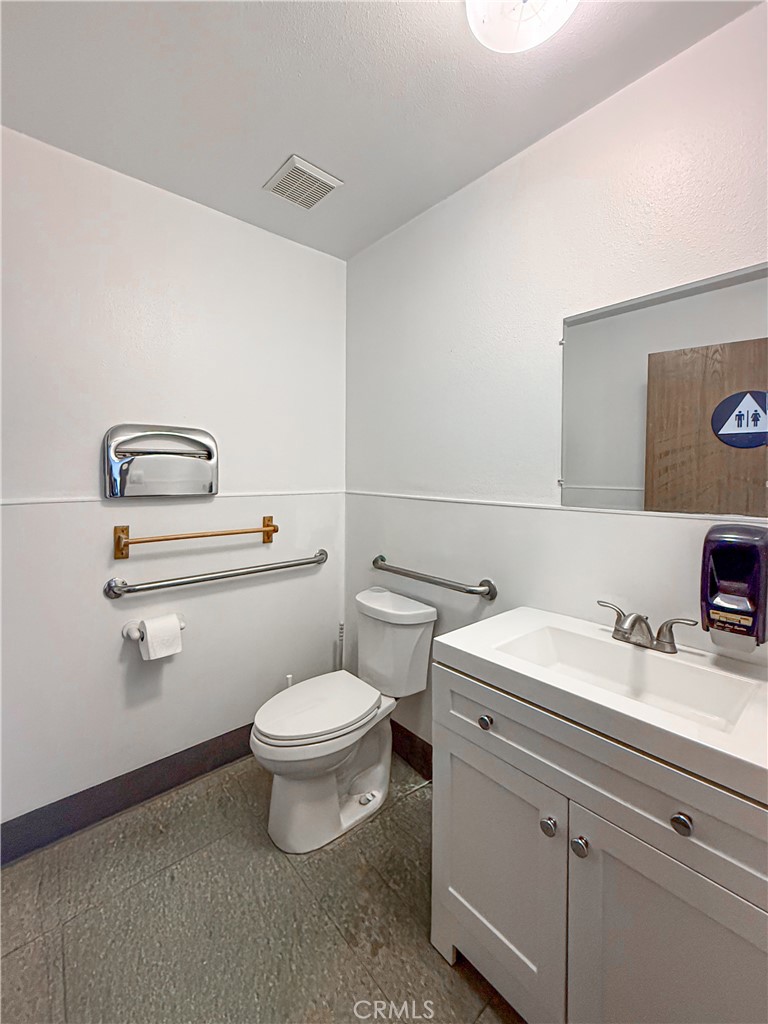 2635 W Woodland Drive