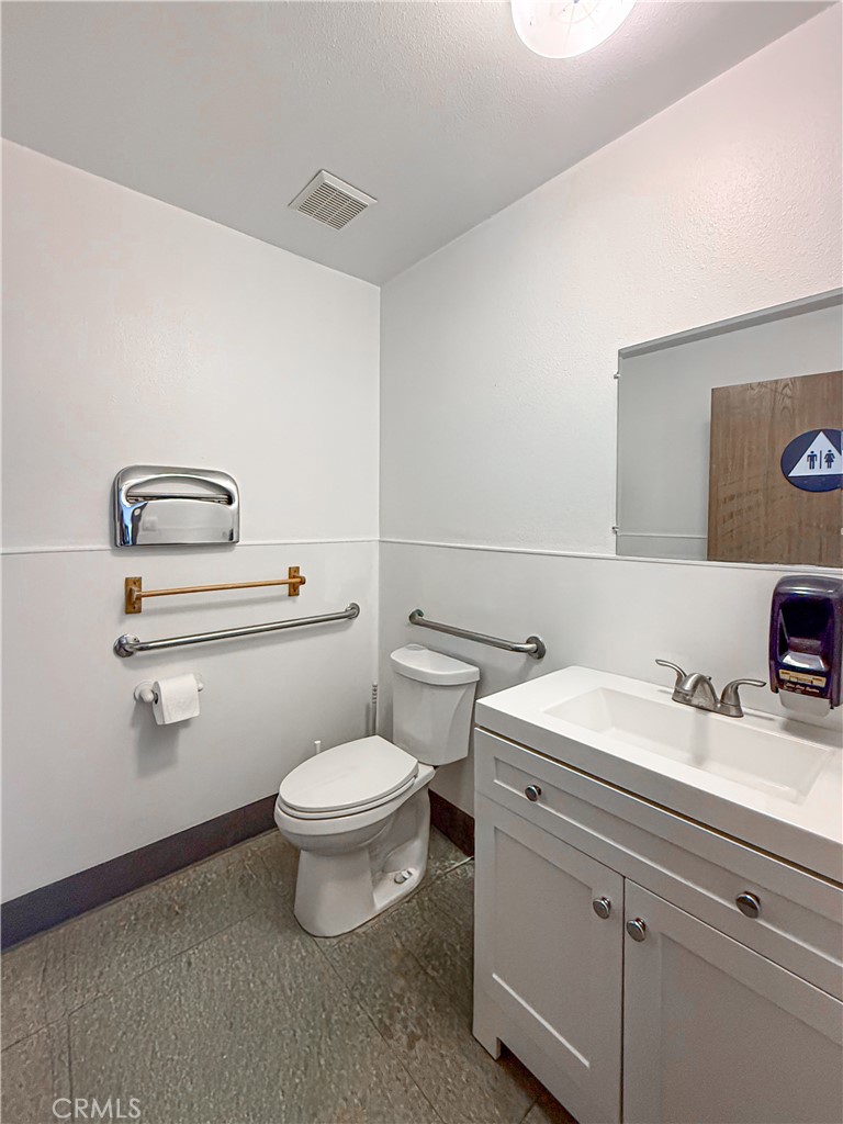 2635 W Woodland Drive