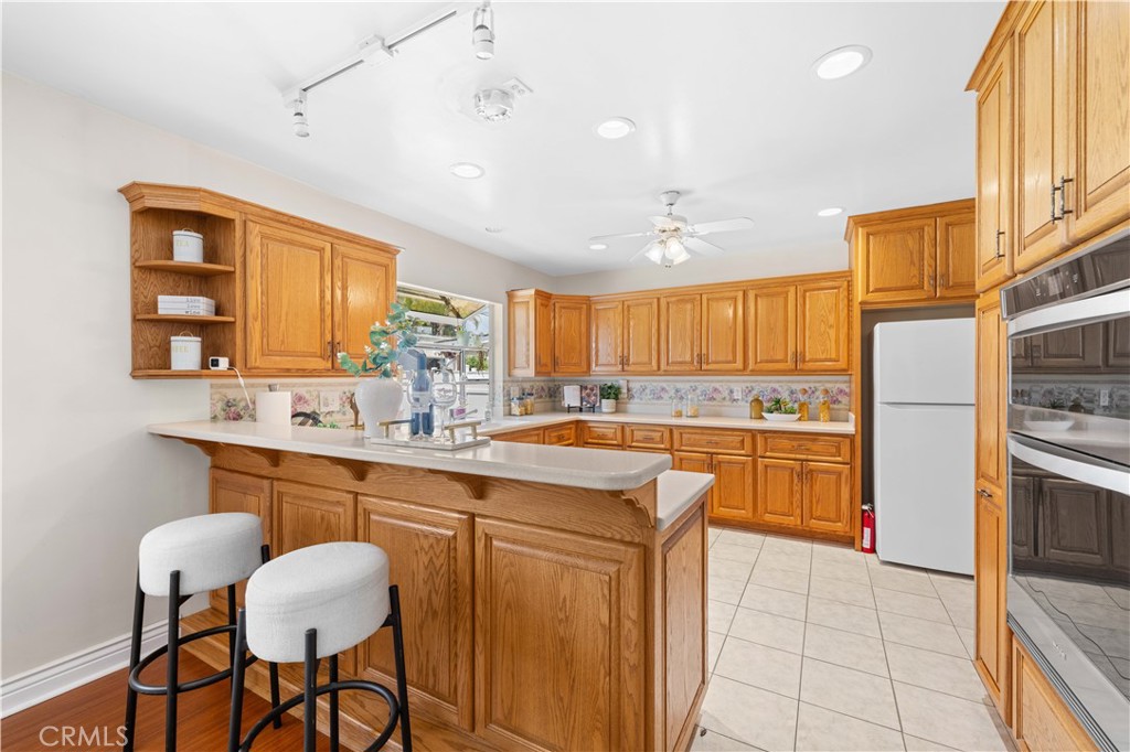 18633 Gledhill Street