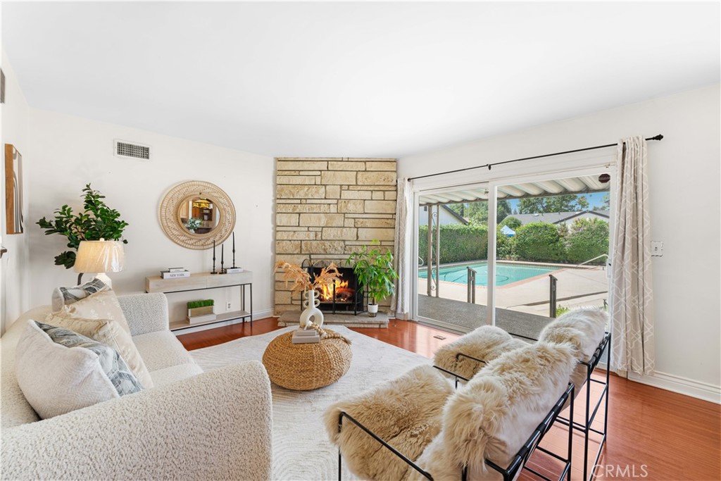 18633 Gledhill Street