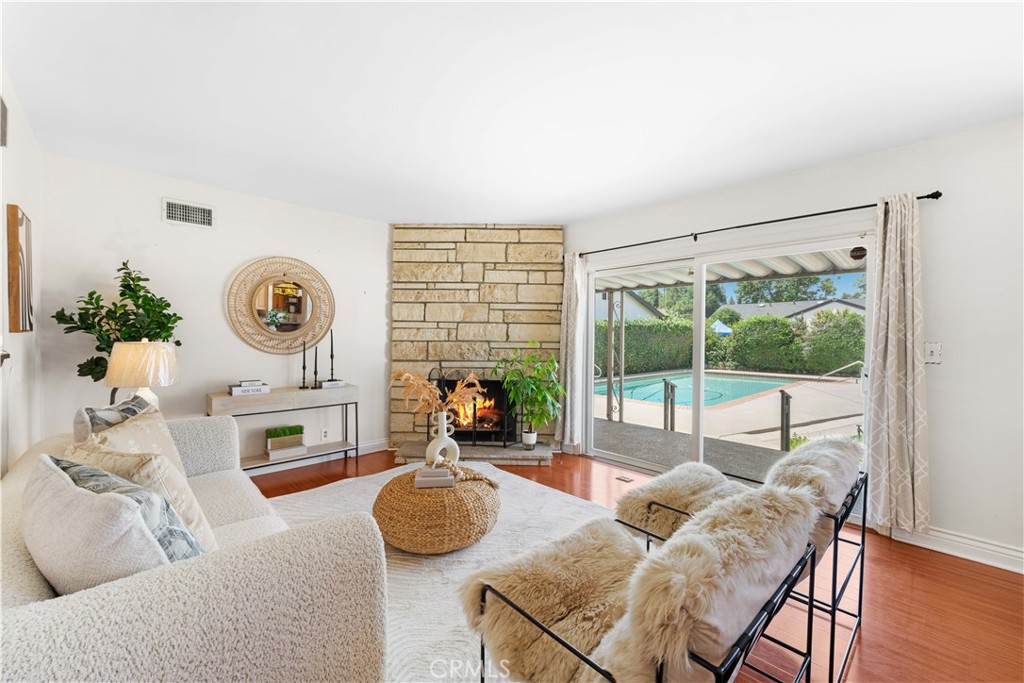 18633 Gledhill Street