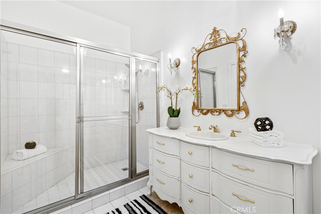 8424 Sunnyslope Drive