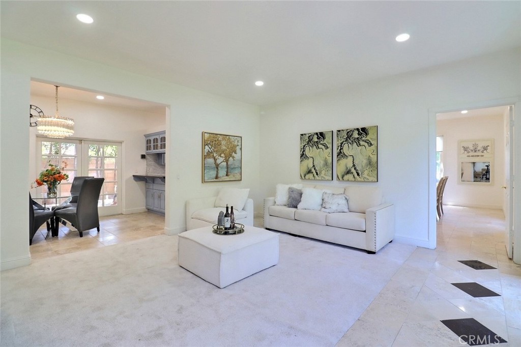 8424 Sunnyslope Drive