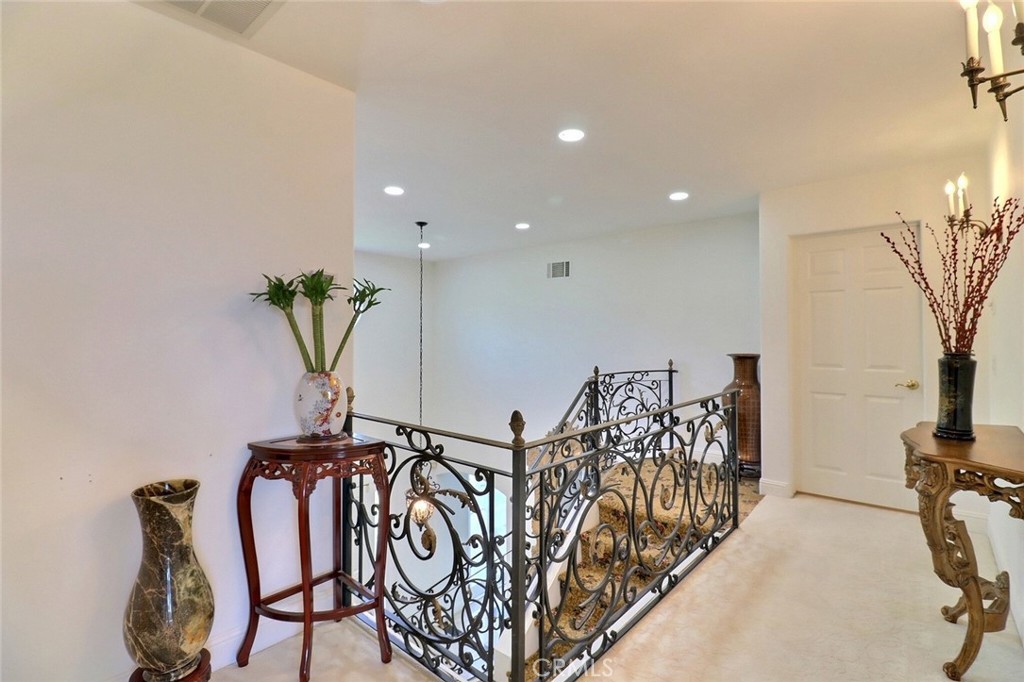 8424 Sunnyslope Drive