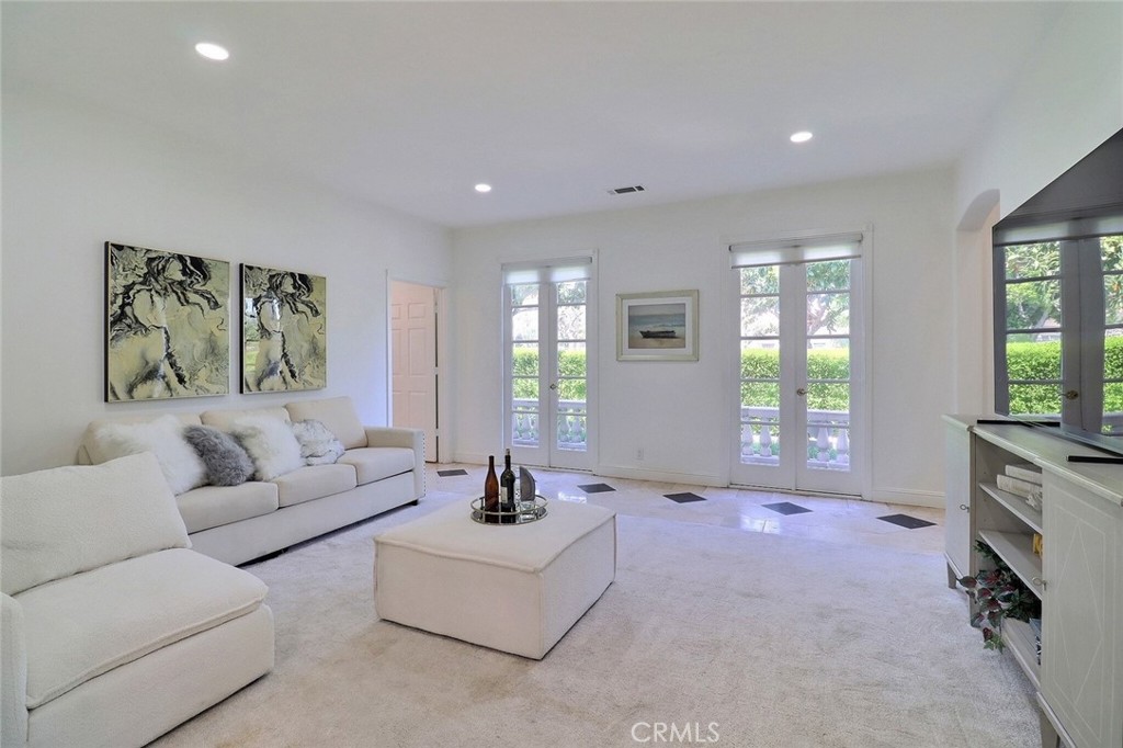 8424 Sunnyslope Drive