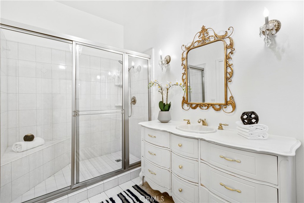 8424 Sunnyslope Drive