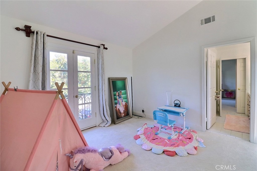 8424 Sunnyslope Drive