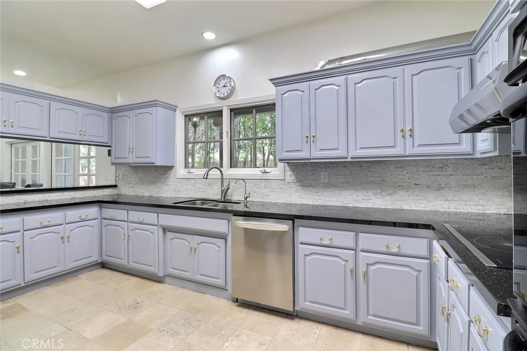 8424 Sunnyslope Drive