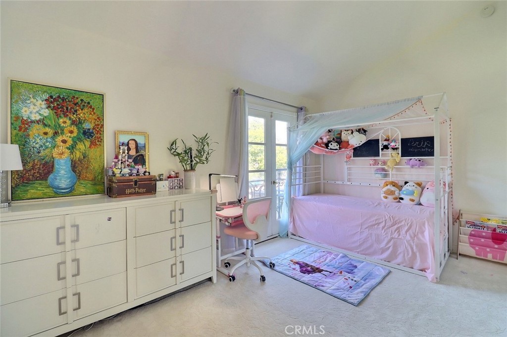 8424 Sunnyslope Drive