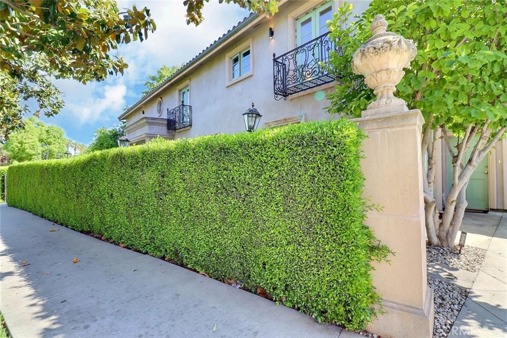 8424 Sunnyslope Drive