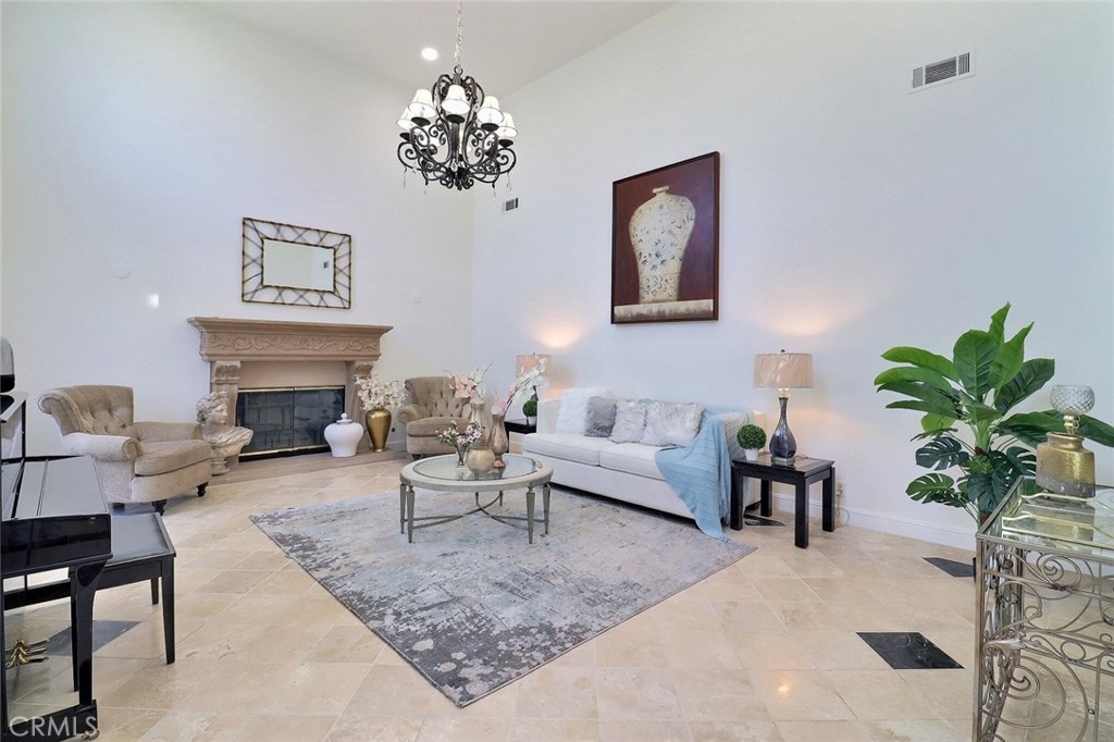 8424 Sunnyslope Drive