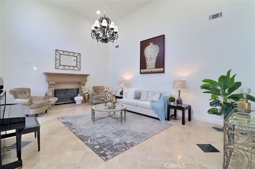8424 Sunnyslope Drive