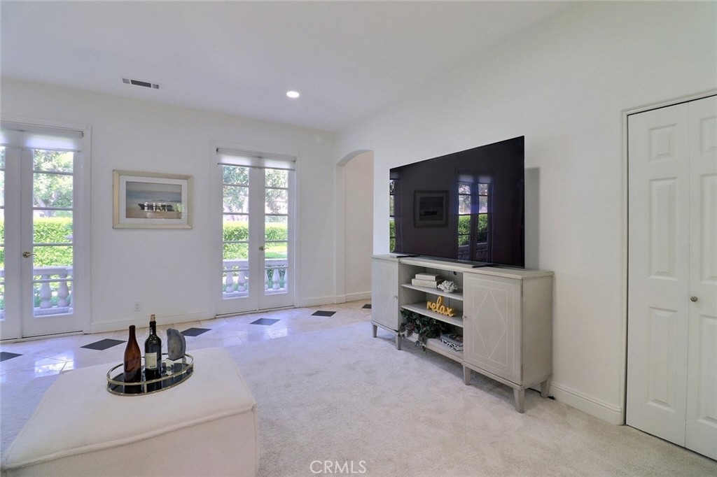 8424 Sunnyslope Drive