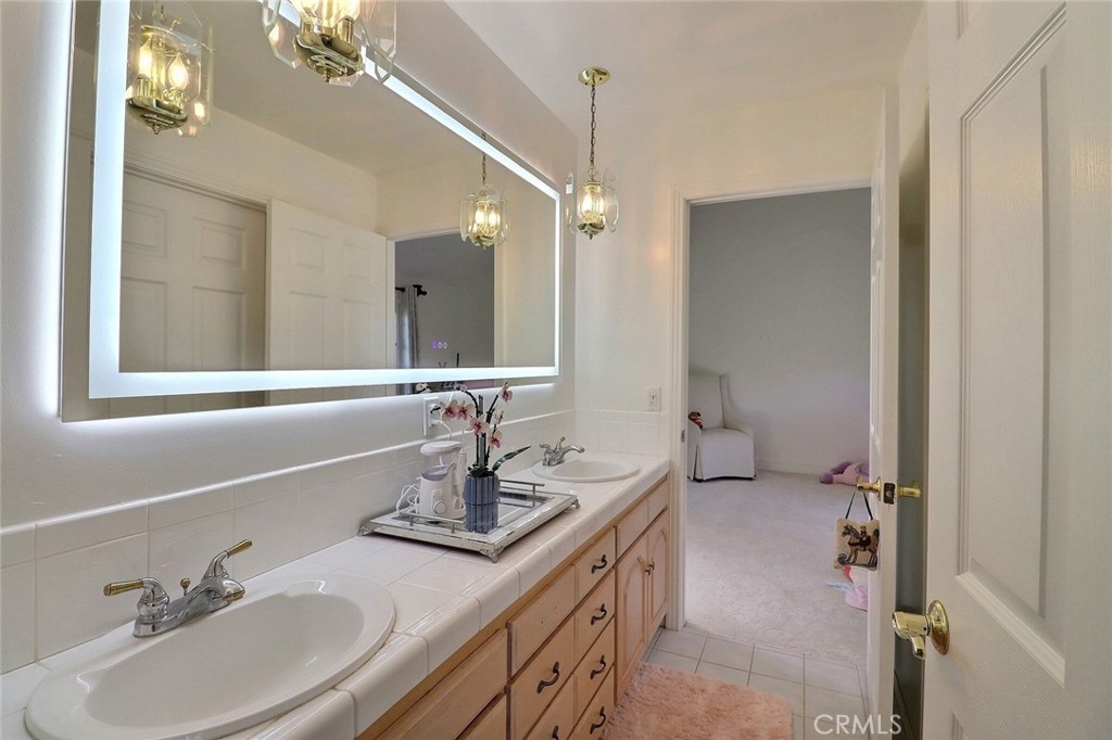 8424 Sunnyslope Drive