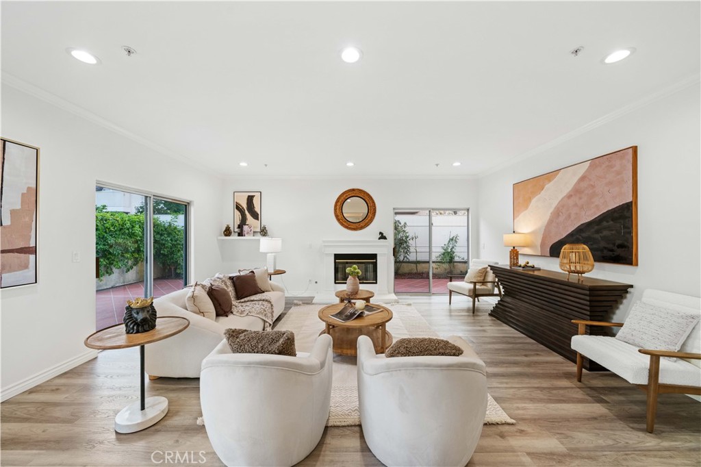 900 Arcadia Avenue 9