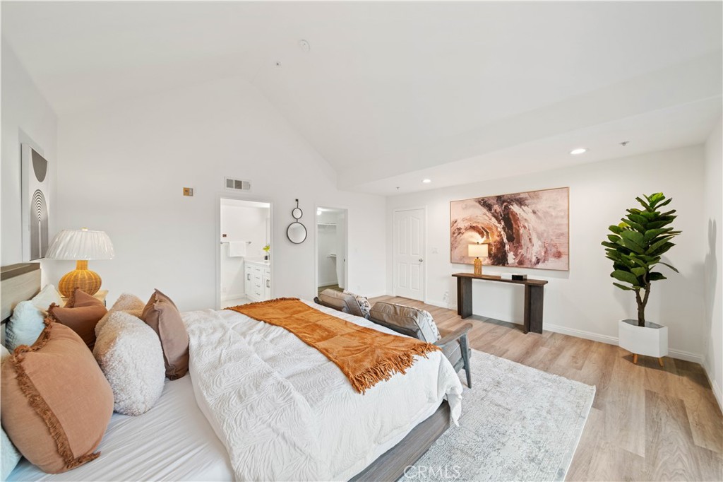 900 Arcadia Avenue 9