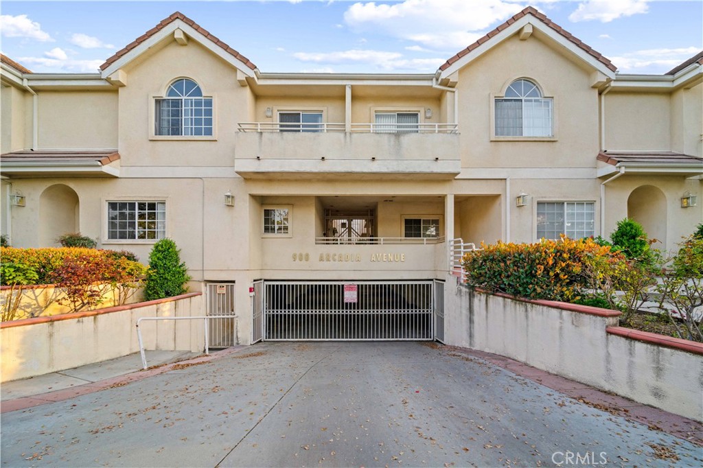 900 Arcadia Avenue 9