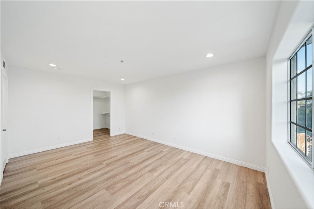 900 Arcadia Avenue 9