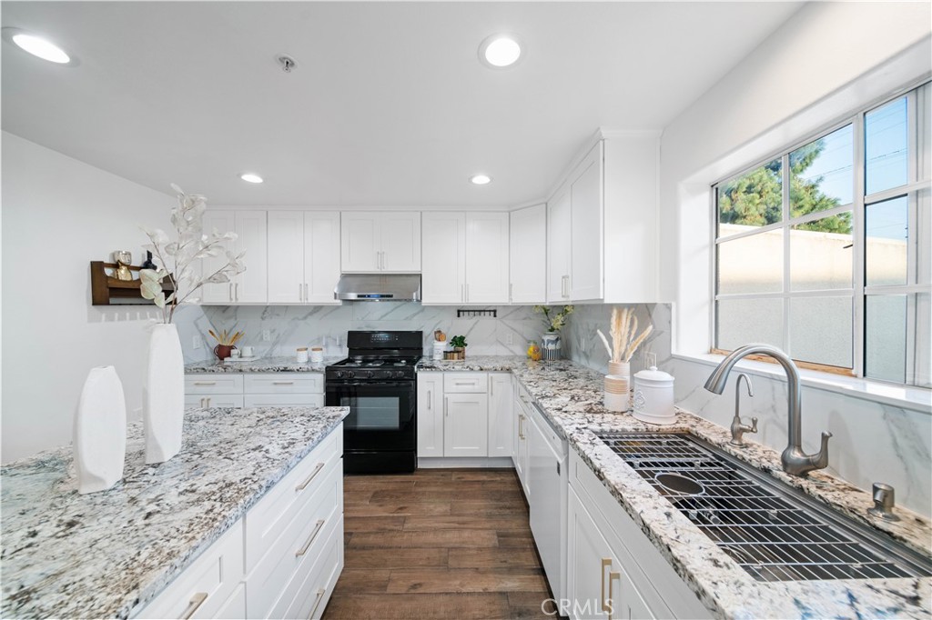 900 Arcadia Avenue 9