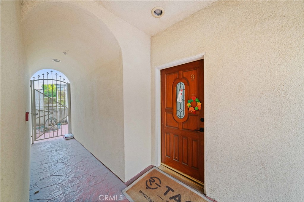 900 Arcadia Avenue 9