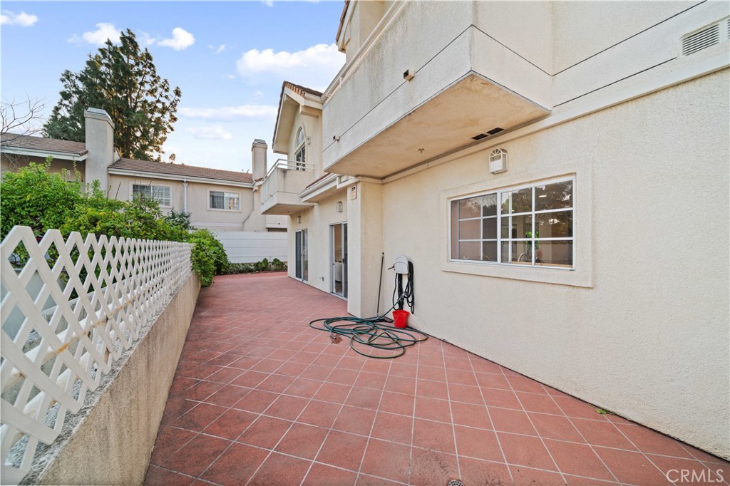 900 Arcadia Avenue 9