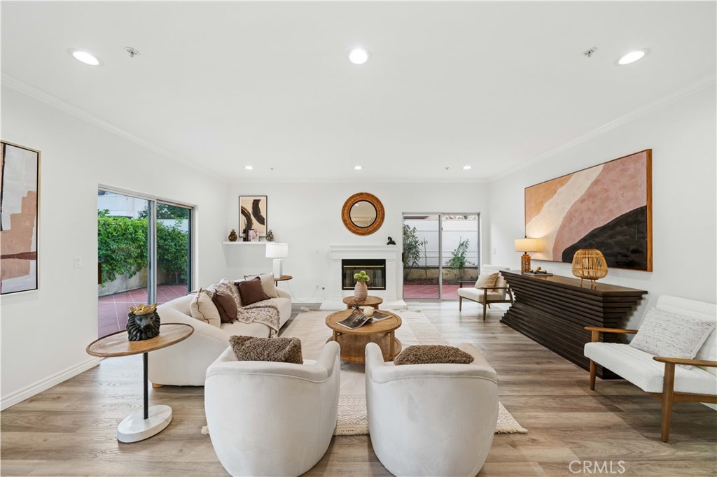 900 Arcadia Avenue 9