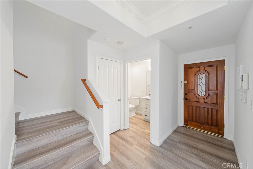 900 Arcadia Avenue 9