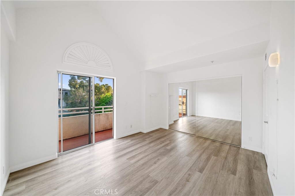 900 Arcadia Avenue 9