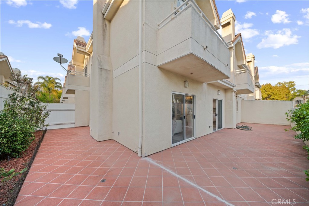 900 Arcadia Avenue 9