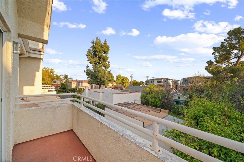 900 Arcadia Avenue 9