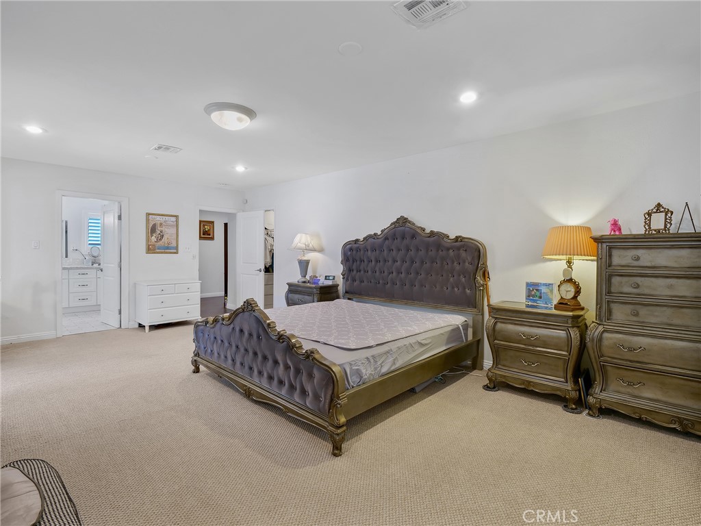 401 E Cherry Avenue