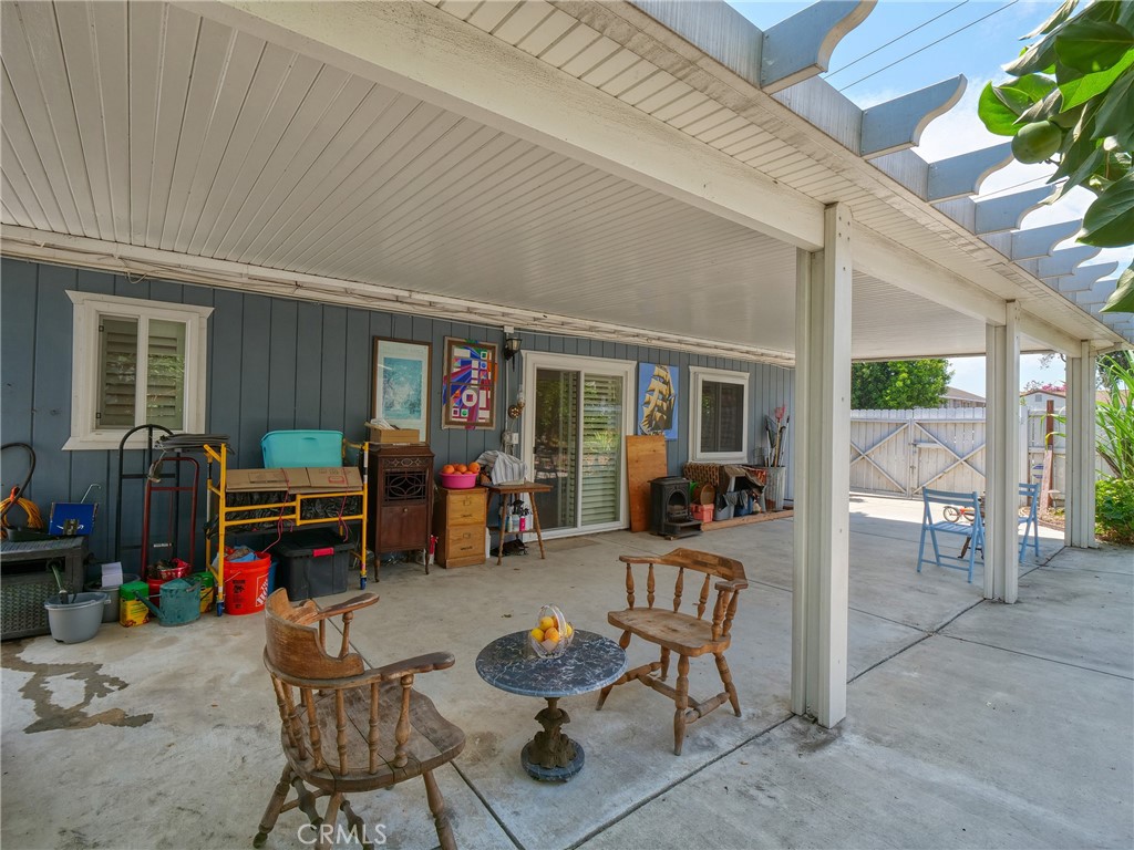 401 E Cherry Avenue
