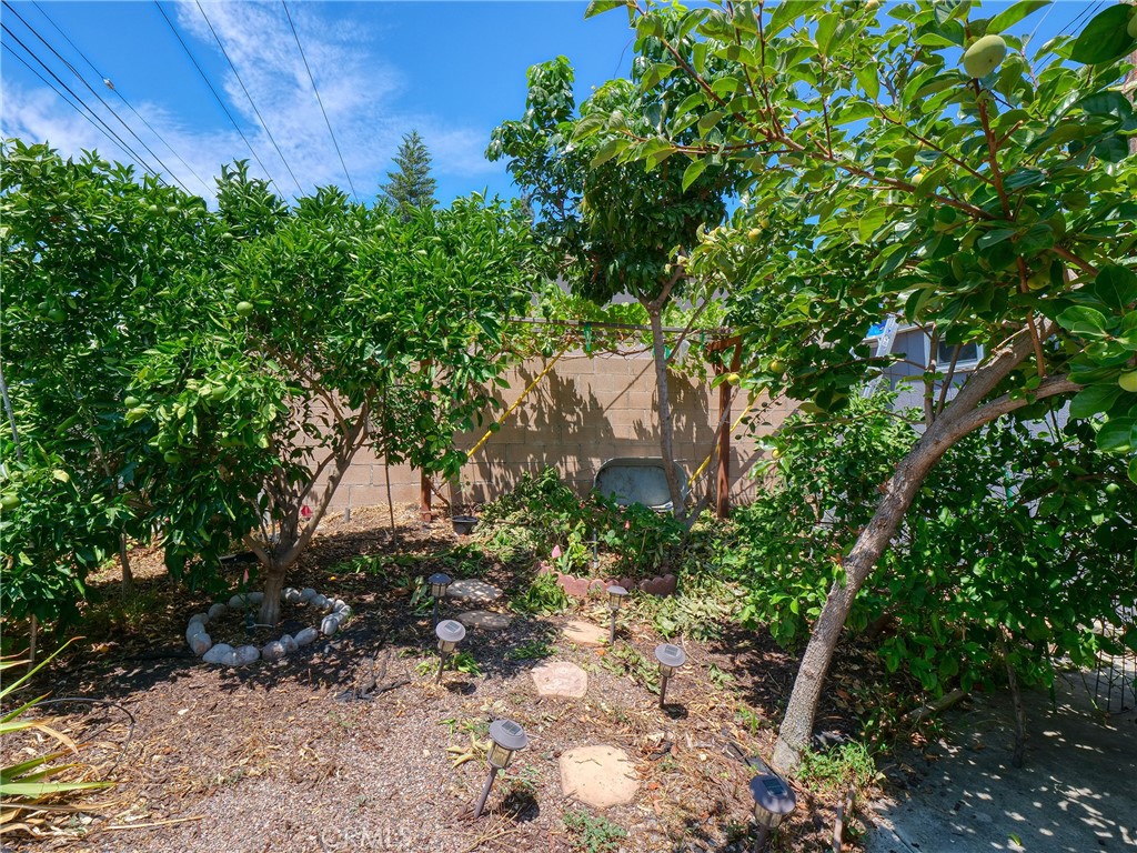 401 E Cherry Avenue