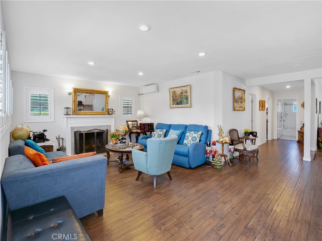 401 E Cherry Avenue