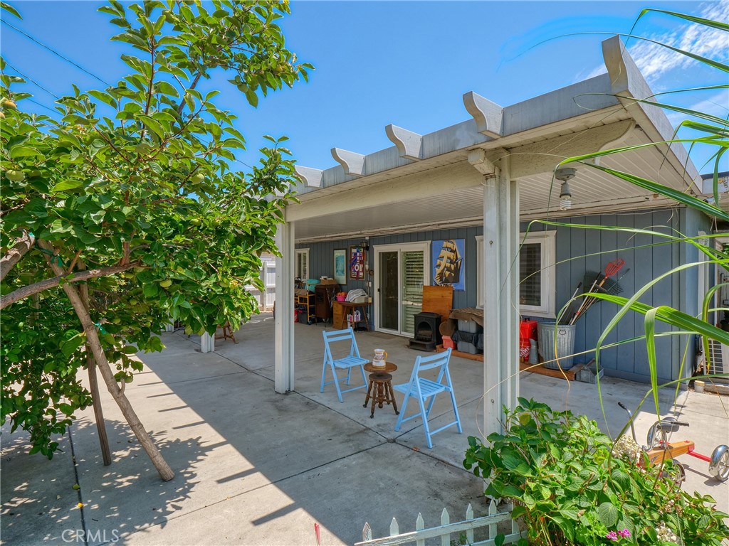 401 E Cherry Avenue