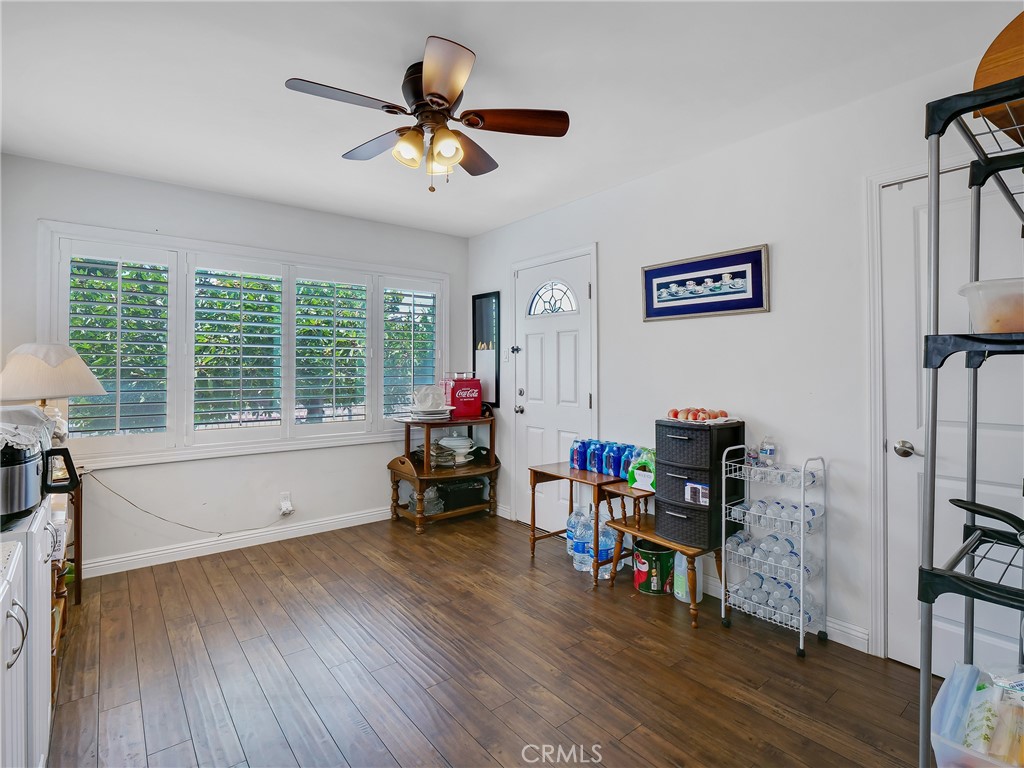 401 E Cherry Avenue
