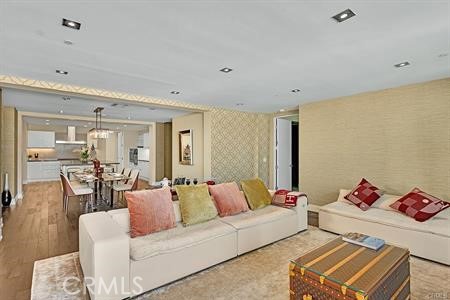 432 N OAKHURST 503