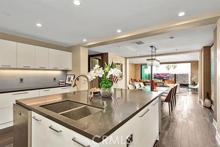 432 N OAKHURST 503