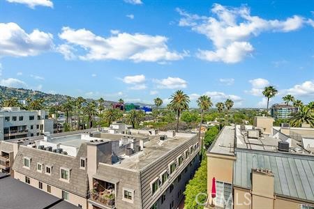 432 N OAKHURST 503