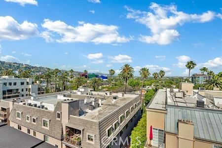 432 N OAKHURST 503