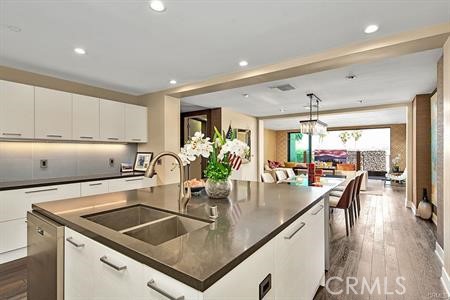 432 N OAKHURST 503