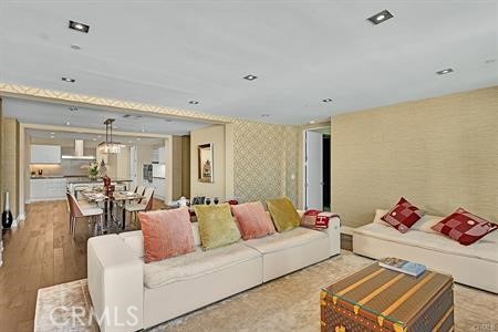 432 N OAKHURST 503